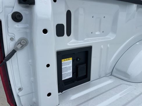 New 2025 Ford F150 Lariat w/ Equipment Group 501A Mid image 9