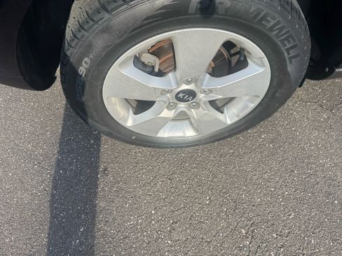 Used 2017 Kia Soul image 13