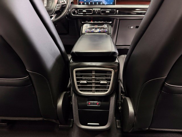 Used 2023 Lincoln Nautilus Reserve AWD/4WD image 33