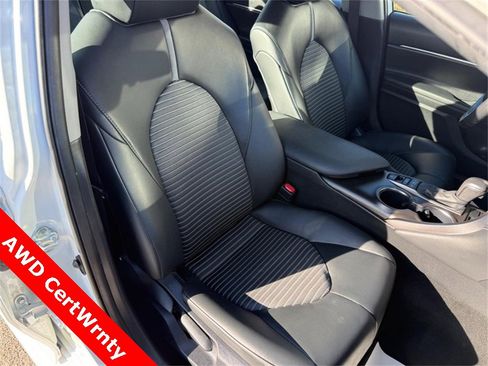 Used 2024 Toyota Camry SE image 11