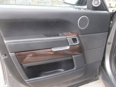 Used 2016 Land Rover Range Rover HSE image 60