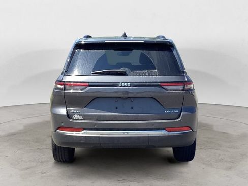 Certified 2024 Jeep Grand Cherokee Laredo AWD/4WD image 4