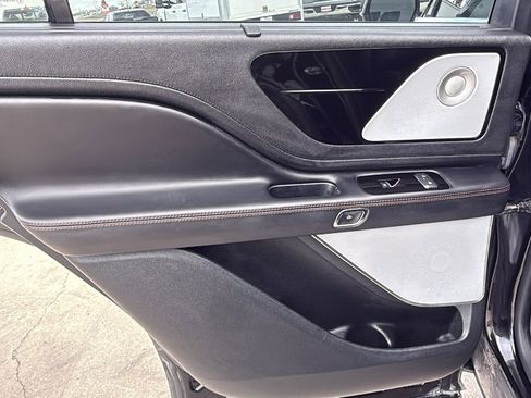 Used 2021 Lincoln Aviator Reserve w/ Equipment Group 201A image 17