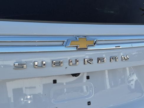 Used 2023 Chevrolet Suburban Premier AWD/4WD image 26