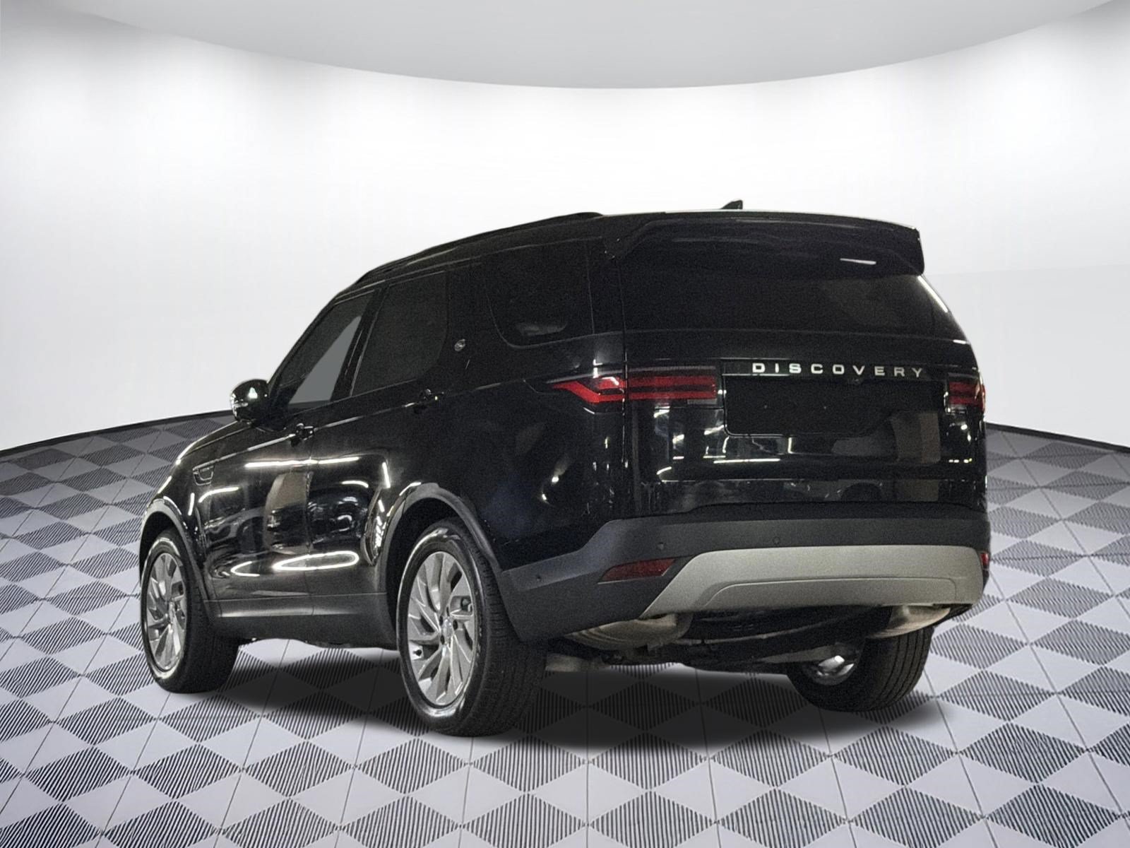 New 2026 Land Rover Discovery S AWD/4WD image 3