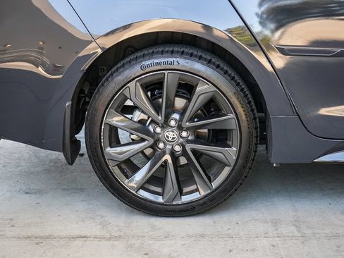 Used 2025 Toyota Corolla SE w/ SE Premium Package FWD image 11