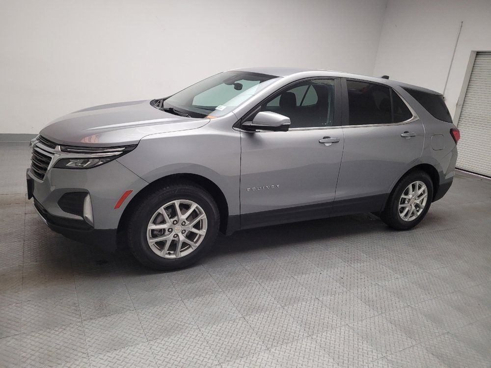 Used 2023 Chevrolet Equinox LT FWD image 2