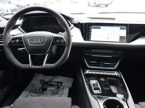 Used 2022 Audi e-tron GT Premium Plus w/ Performance Package image 14