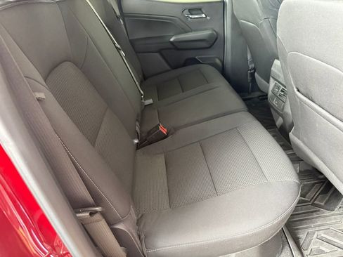 Used 2023 Chevrolet Colorado LT AWD/4WD image 4