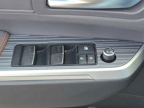 Used 2022 Toyota Sienna XSE w/ XSE Plus Package FWD image 27