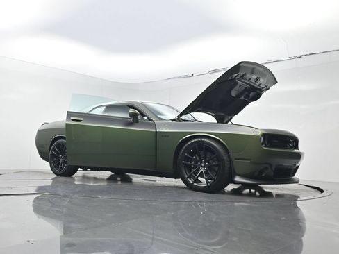 Used 2020 Dodge Challenger R/T Scat Pack w/ T/A Package RWD image 28