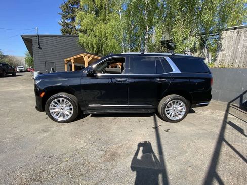 Certified 2022 Cadillac Escalade Premium Luxury AWD/4WD image 3