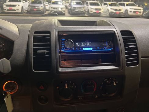 Used 2007 Nissan Frontier SE w/ SE Value Truck Pkg image 8