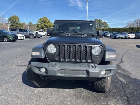 Used 2018 Jeep Wrangler Unlimited Sport S image 2