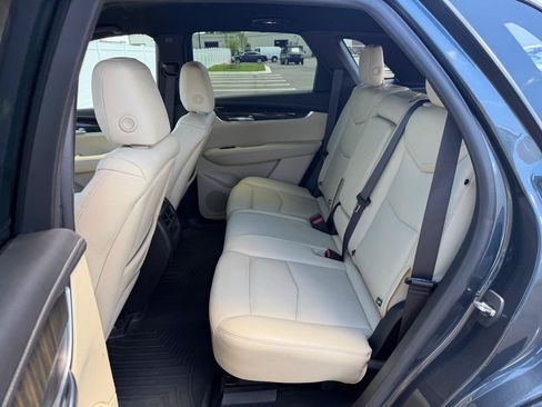 Used 2019 Cadillac XT5 FWD image 14