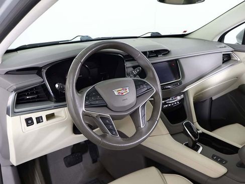 Used 2018 Cadillac XT5 Luxury w/ Driver Awareness Package image 31
