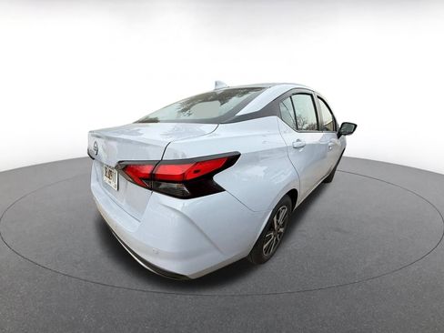 Used 2025 Nissan Versa SV image 4