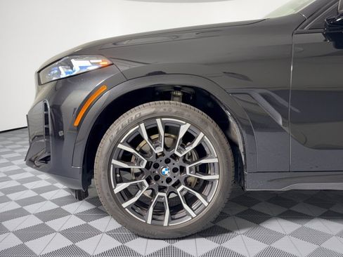 Used 2026 BMW X6 xDrive40i AWD/4WD image 13