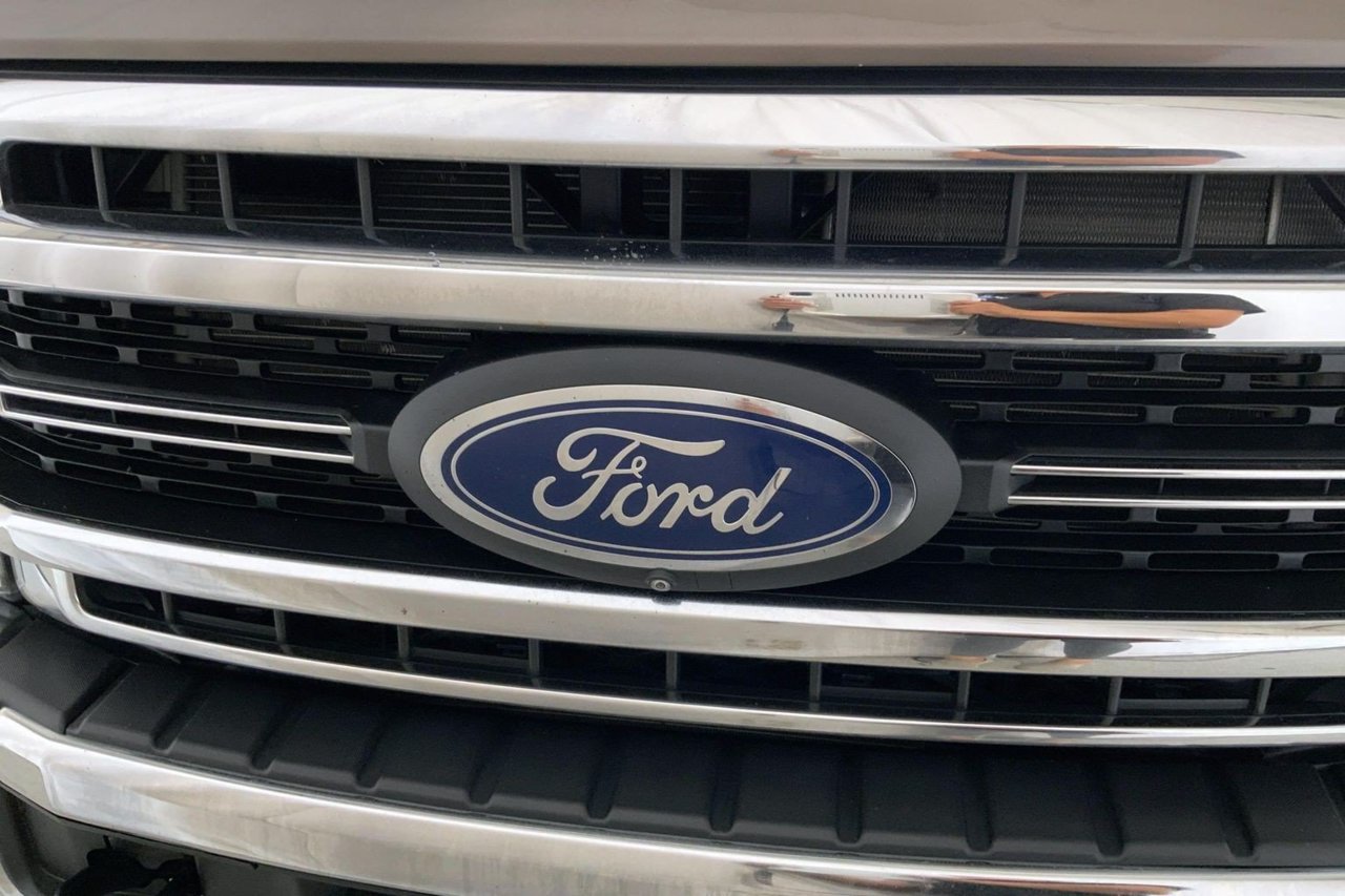 Used 2022 Ford F350 Lariat w/ Lariat Ultimate Package AWD/4WD image 27