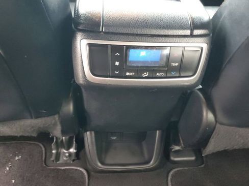 Used 2016 Toyota Highlander XLE AWD/4WD image 15