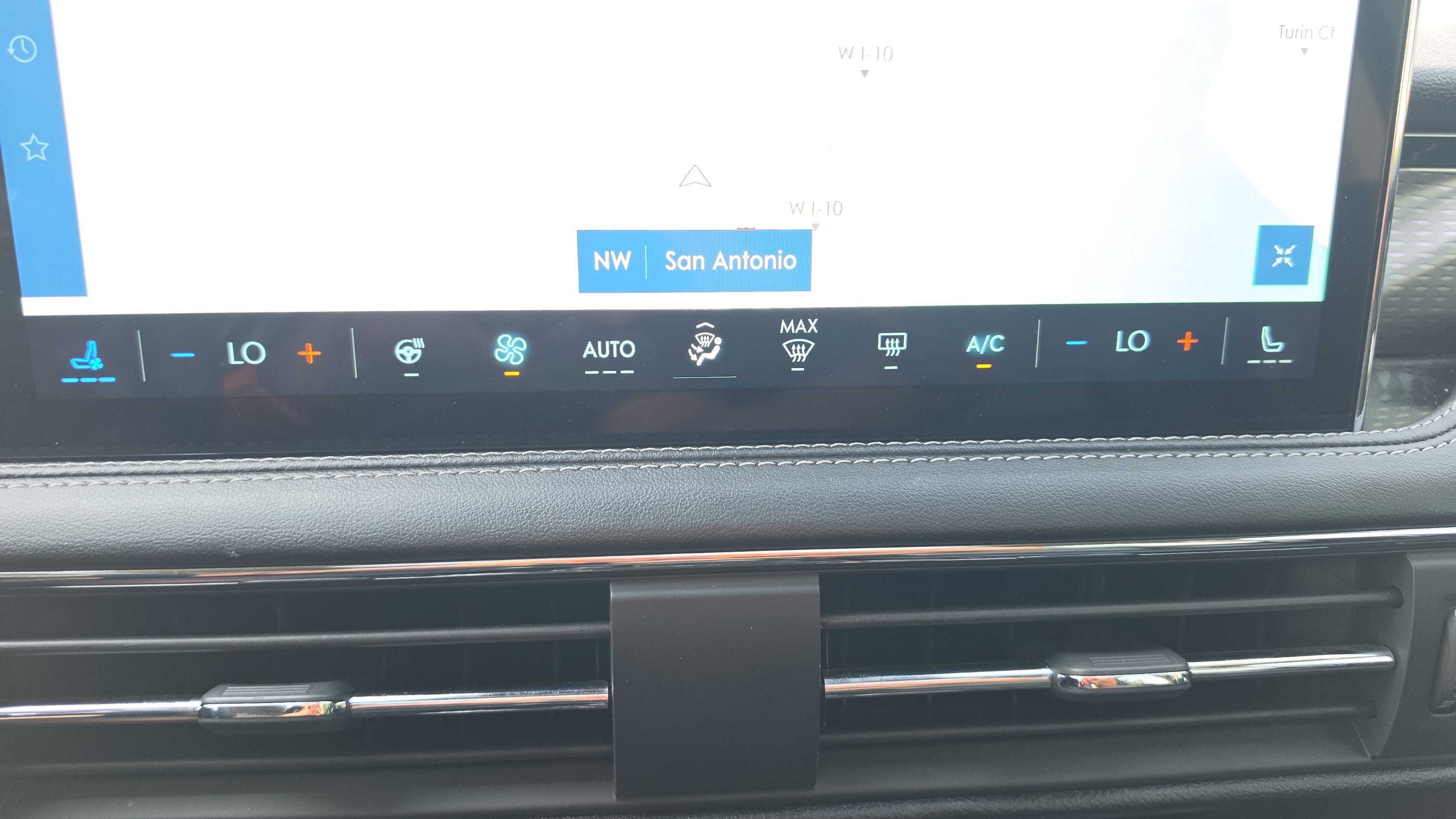 New 2025 Lincoln Corsair Reserve AWD/4WD image 17