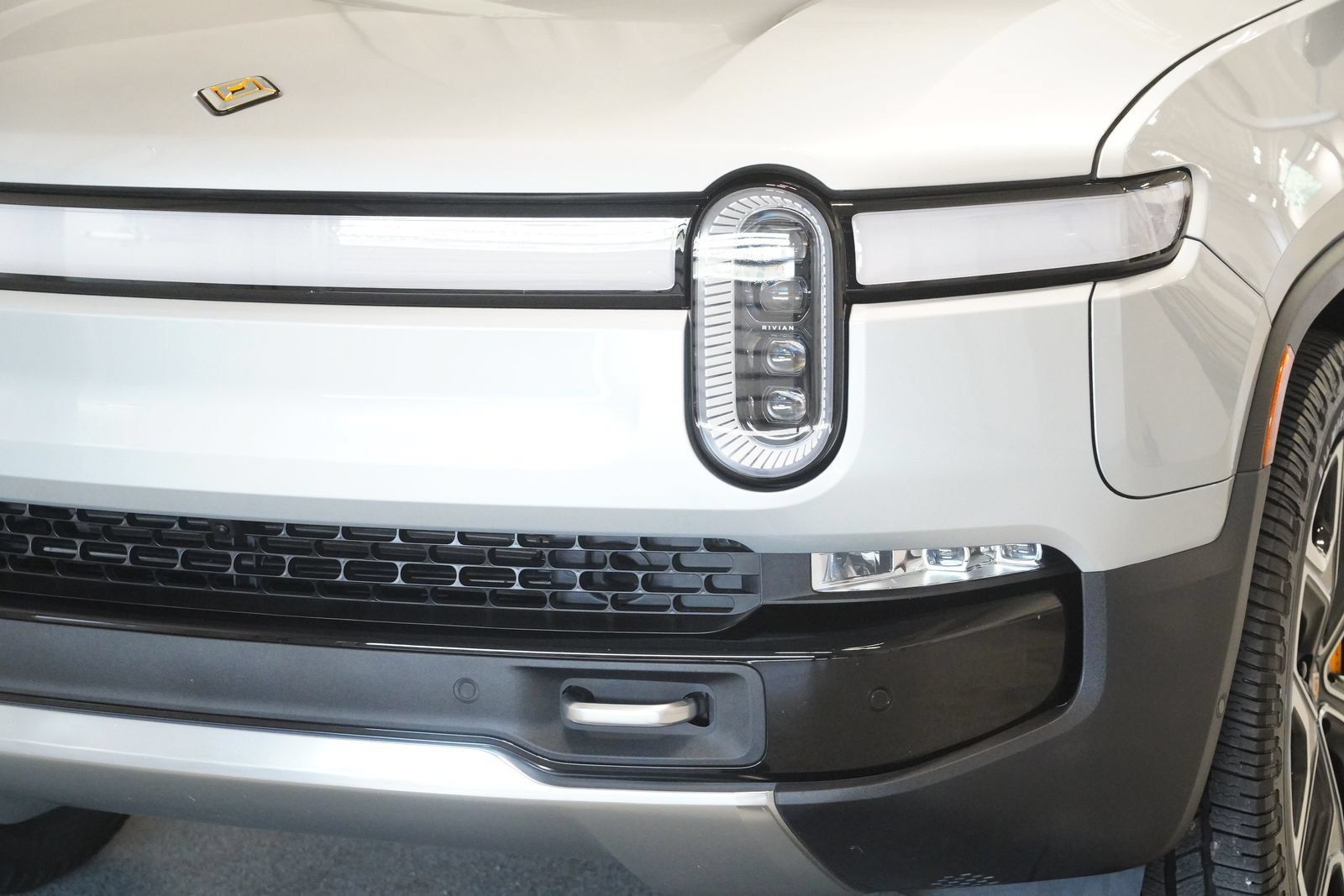 Used 2023 Rivian R1S Launch Edition Quad AWD/4WD image 6