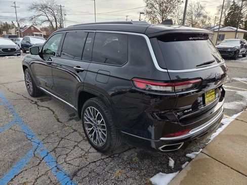 Used 2023 Jeep Grand Cherokee L Summit AWD/4WD image 5