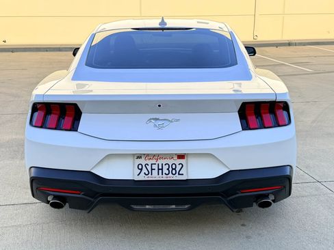 Used 2024 Ford Mustang Coupe RWD image 6