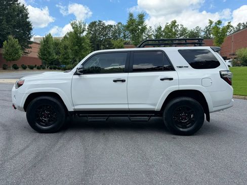 Used 2021 Toyota 4Runner Venture w/ Moonroof Package AWD/4WD image 11