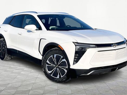New 2025 Chevrolet Blazer EV LT image 2