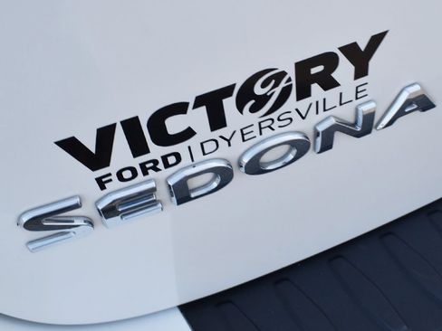 Used 2016 Kia Sedona SX Limited FWD image 19