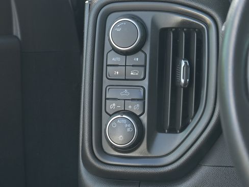 Used 2025 Chevrolet Silverado 1500 Custom AWD/4WD image 23