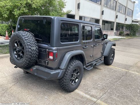 Used 2025 Jeep Wrangler Unlimited Sport AWD/4WD image 5