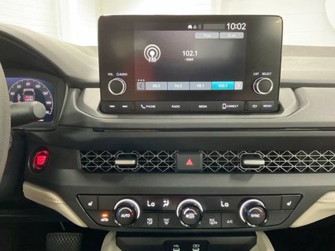 Certified 2025 Honda Accord SE image 24