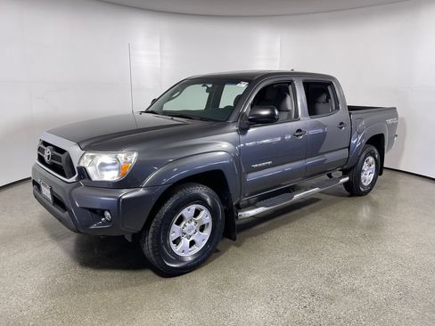 Used 2015 Toyota Tacoma PreRunner w/ TRD Off-Road Package RWD image 7