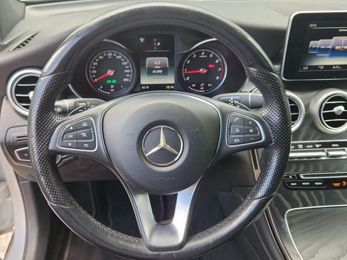 Used 2017 Mercedes-Benz GLC 300 4MATIC image 23