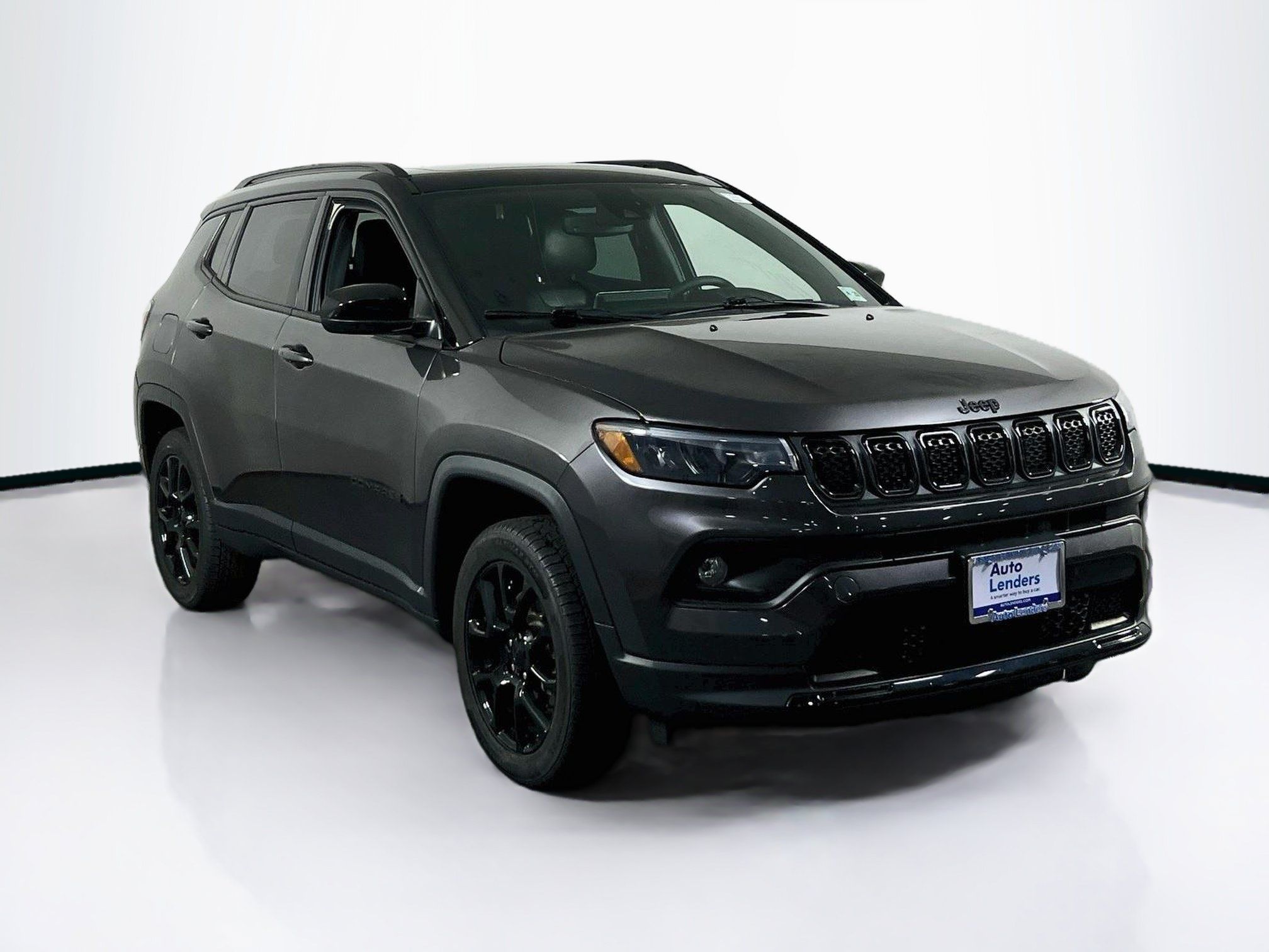Used 2023 Jeep Compass Latitude w/ Sun and Sound Group AWD/4WD image 3