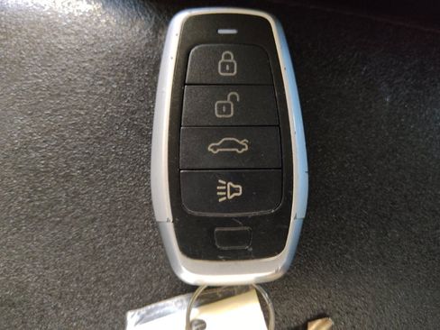 Used 2019 Dodge Journey GT AWD/4WD image 32
