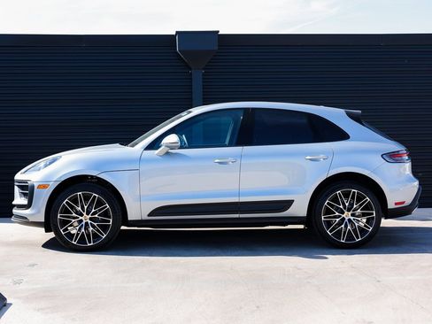 Certified 2026 Porsche Macan image 2
