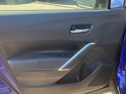 Used 2023 Toyota Corolla Cross XLE image 8