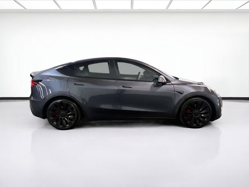 Used 2022 Tesla Model Y Performance AWD/4WD image 24