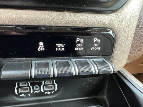 Used 2020 RAM 1500 Laramie AWD/4WD image 48