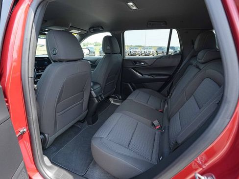 Used 2026 Chevrolet Equinox LT AWD/4WD image 18