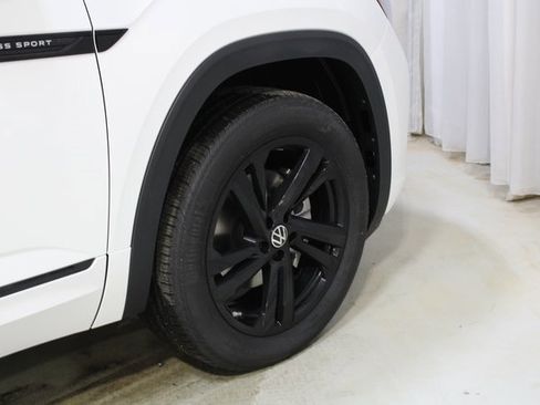 New 2026 Volkswagen Atlas Cross Sport SEL R-Line image 27