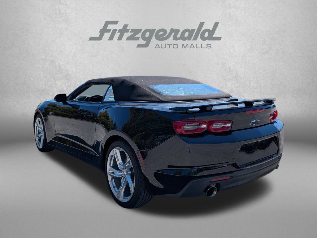 Used 2023 Chevrolet Camaro LT w/ Technology Package RWD image 8