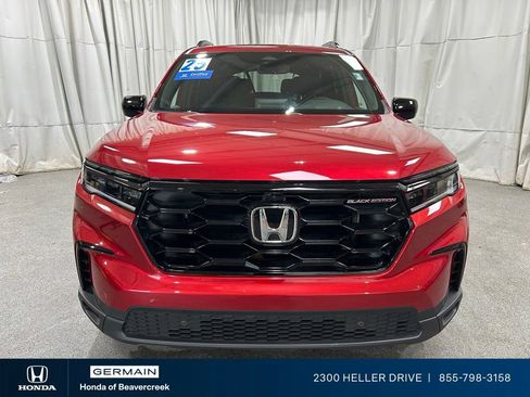 Certified 2025 Honda Pilot Black Edition image 3