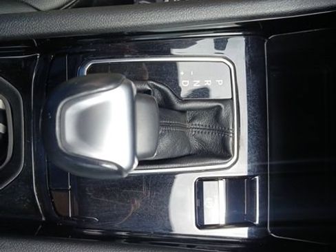Used 2022 Jeep Compass Latitude FWD image 35
