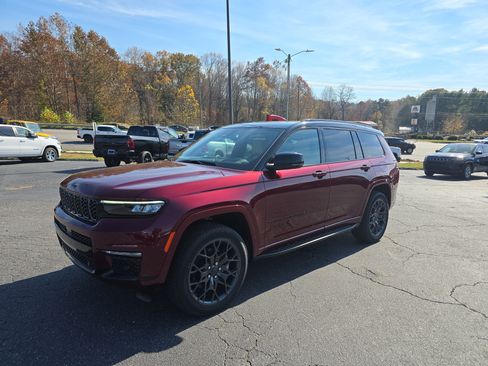 New 2025 Jeep Grand Cherokee L Summit image 4