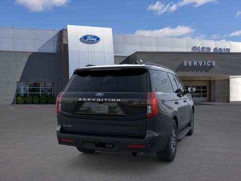 New 2026 Ford Expedition Active RWD image 8