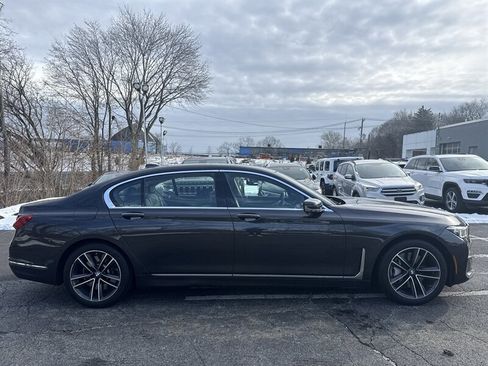 Used 2022 BMW 750i xDrive image 7